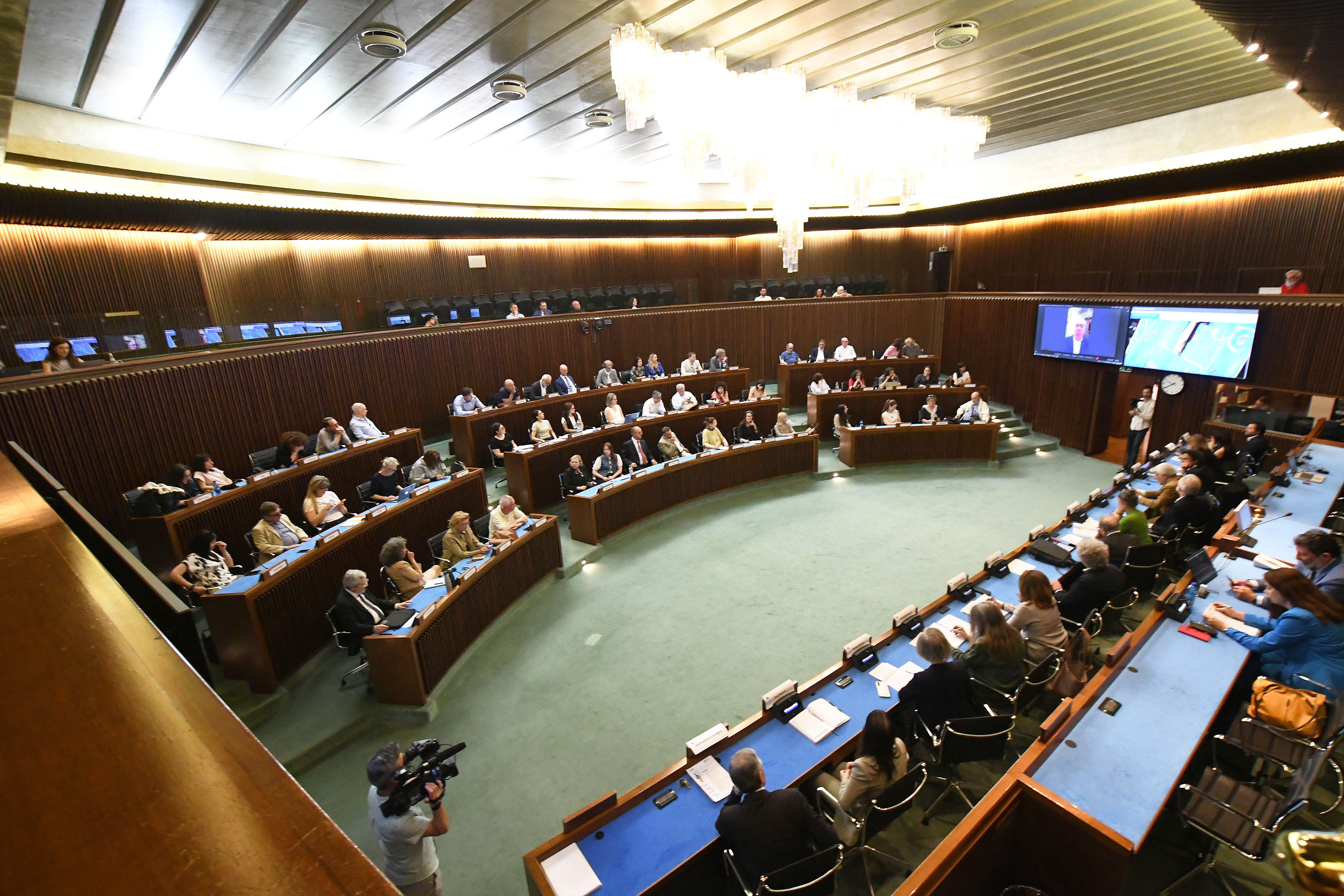 CARCERI. DA CONVEGNO GARANTE EMERGE NECESSITÀ DI SPAZI PER RIEDUCARE